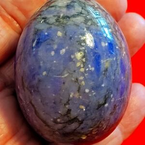 GENUINE ALABASTER MARBLE STONE EGG.